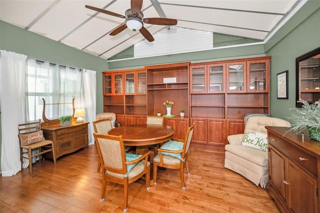 250 ROSERY ROAD NW 218, Largo, FL 33770