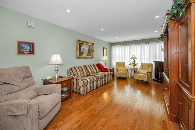 250 ROSERY ROAD NW 218, Largo, FL 33770