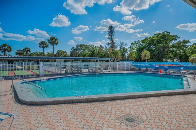 250 ROSERY ROAD NW 218, Largo, FL 33770