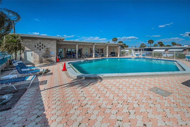 250 ROSERY ROAD NW 218, Largo, FL 33770