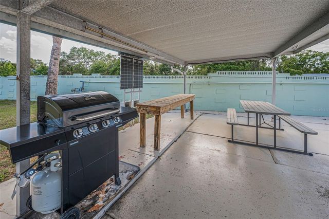 250 ROSERY ROAD NW 218, Largo, FL 33770