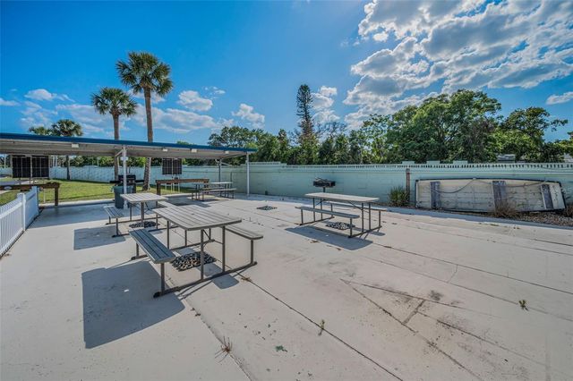 250 ROSERY ROAD NW 218, Largo, FL 33770