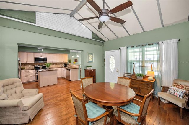 250 ROSERY ROAD NW 218, Largo, FL 33770