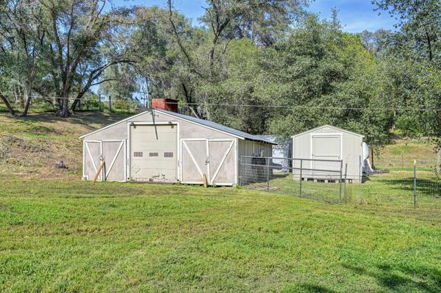 4840 Frog Pond Rd, Newcastle, CA 95658