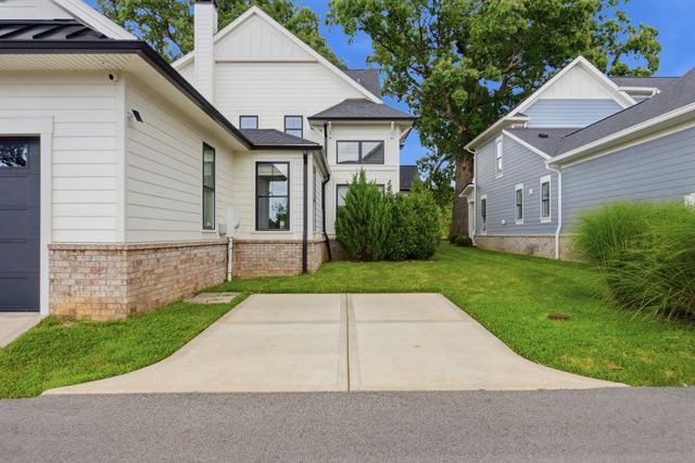 3548 Harper Woods Lane, Lexington, KY 40515
