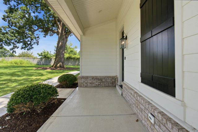 3548 Harper Woods Lane, Lexington, KY 40515