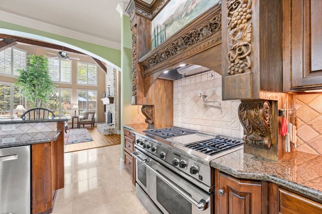 2308 Hawthorne Avenue, Colleyville, TX 76034