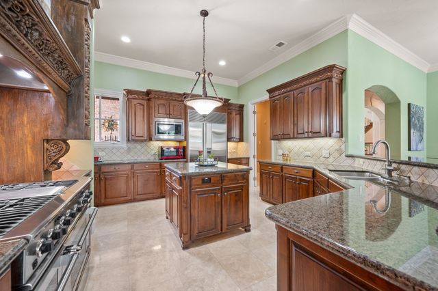 2308 Hawthorne Avenue, Colleyville, TX 76034