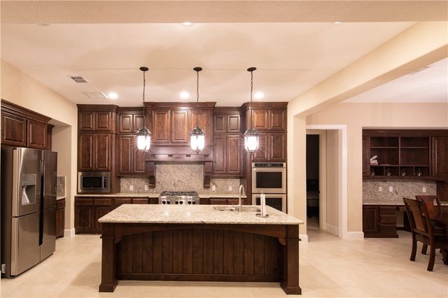 879 Grassy Shore Court, Allen, TX 75013