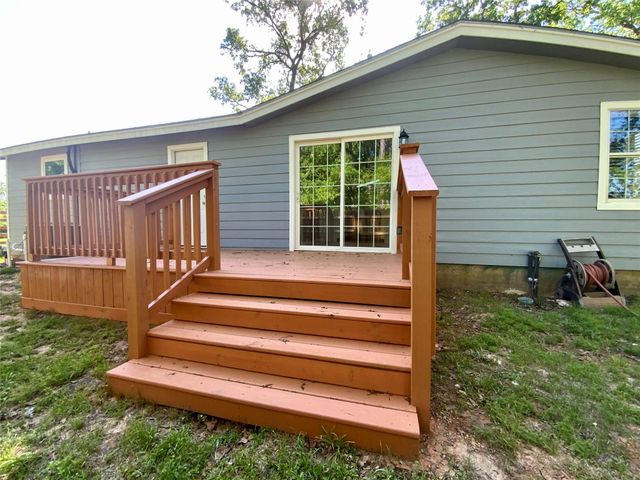 172 Pine Needle St, Onalaska, TX 77360