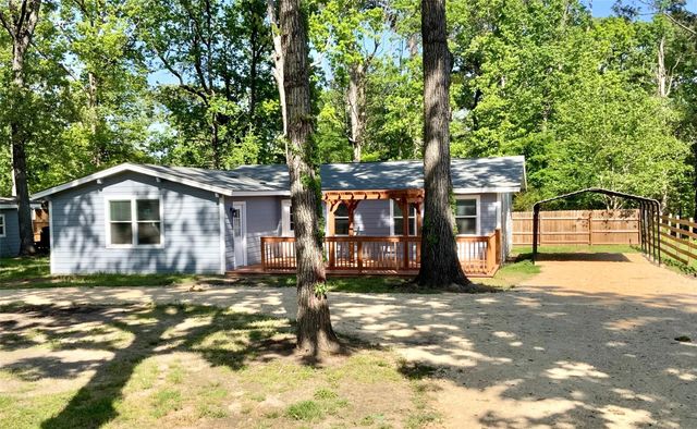 172 Pine Needle St, Onalaska, TX 77360