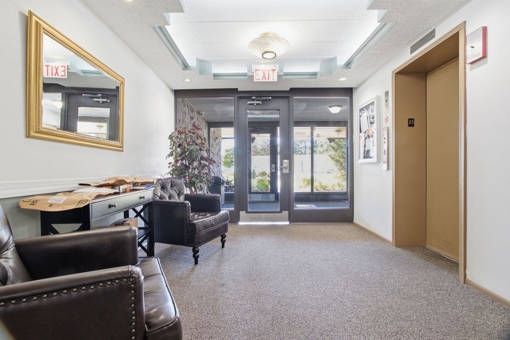 1207 S Old Wilke Road 210, Arlington Heights, IL 60005 — photo 4