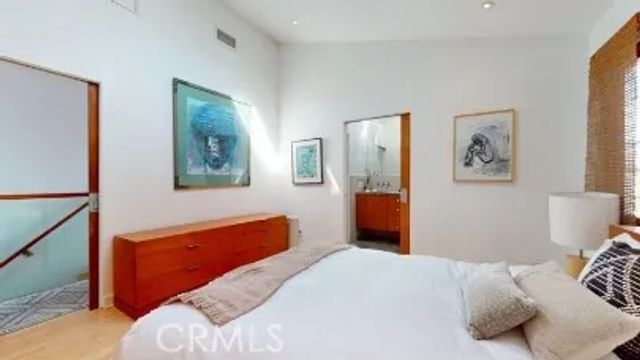 3205 Bayview Drive 4-3206, Manhattan Beach, CA 90266