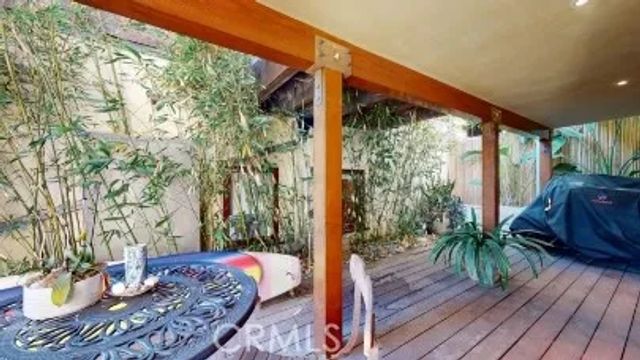 3205 Bayview Drive 4-3206, Manhattan Beach, CA 90266