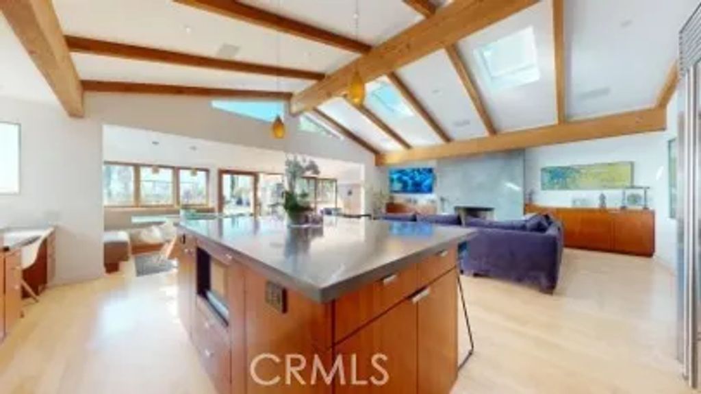 3205 Bayview Drive 4-3206, Manhattan Beach, CA 90266