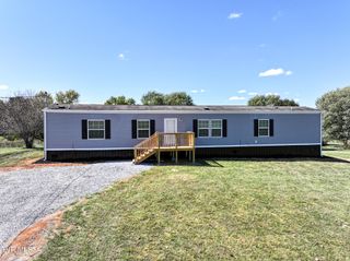 1085 Shackleford Road, Mosheim, TN 37818
