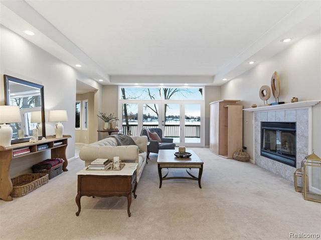 1393 Eden Gardens Drive, Fenton, MI 48430