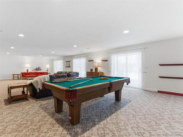 1393 Eden Gardens Drive, Fenton, MI 48430