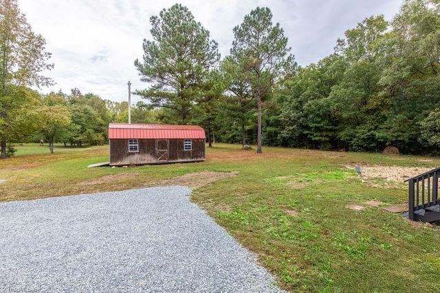 215 Fairfield Court, Thomasville, NC 27360