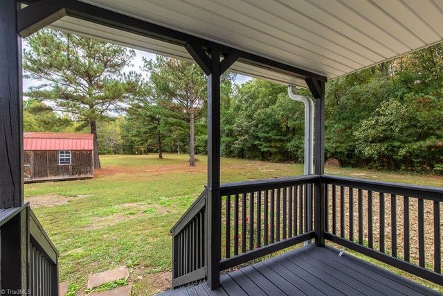 215 Fairfield Court, Thomasville, NC 27360