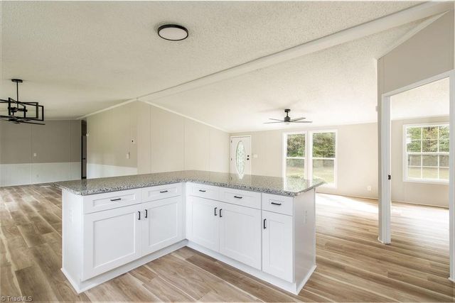 215 Fairfield Court, Thomasville, NC 27360