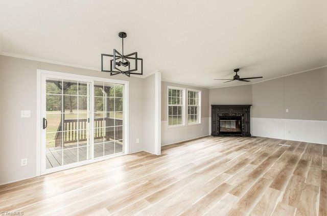 215 Fairfield Court, Thomasville, NC 27360