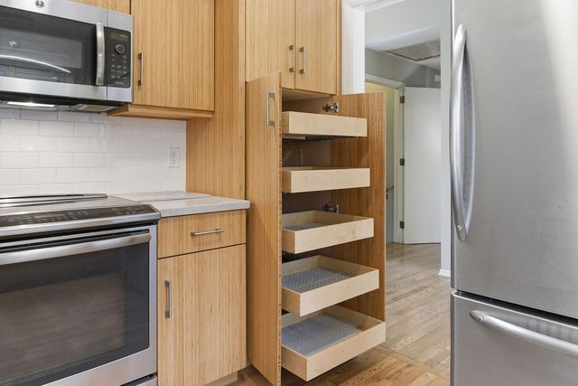 2213 HOMINY BRANCH CT, Columbia, MO 65201