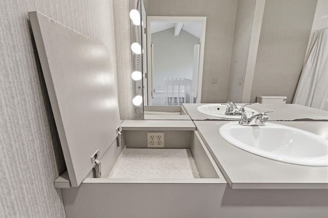 2213 HOMINY BRANCH CT, Columbia, MO 65201