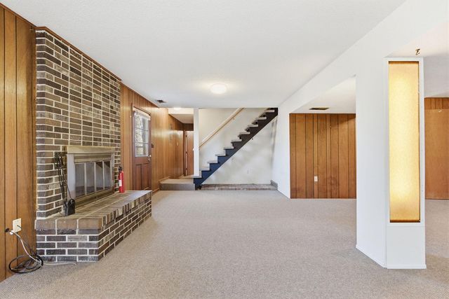 2213 HOMINY BRANCH CT, Columbia, MO 65201