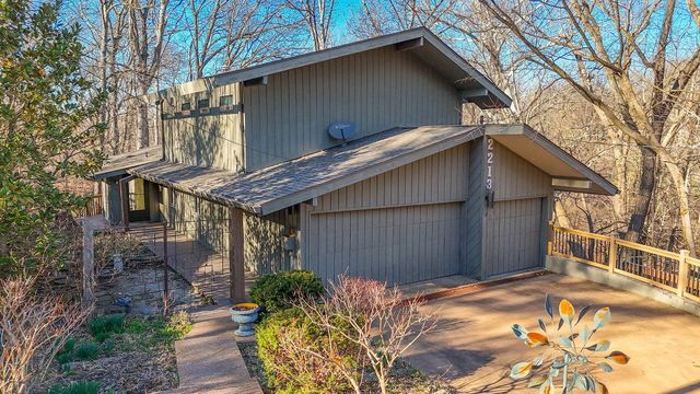 2213 HOMINY BRANCH CT, Columbia, MO 65201