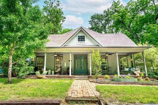305 Jefferson St, Daingerfield, TX 75638