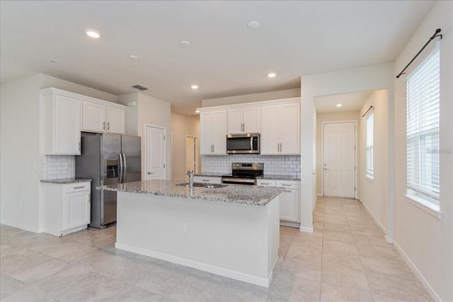 2501 SOUTHLAWN LANE, Clermont, FL 34714