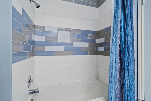 2019 Braesmeadow Lane, Sugar Land, TX 77479