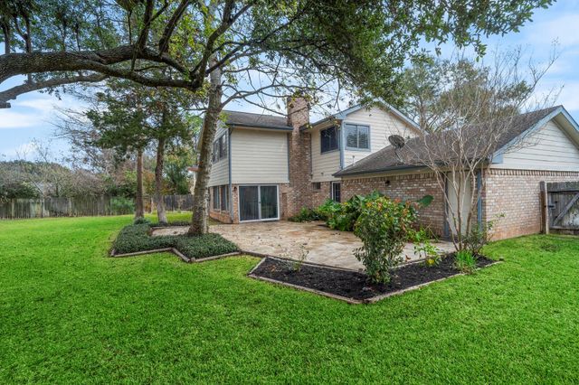 2019 Braesmeadow Lane, Sugar Land, TX 77479