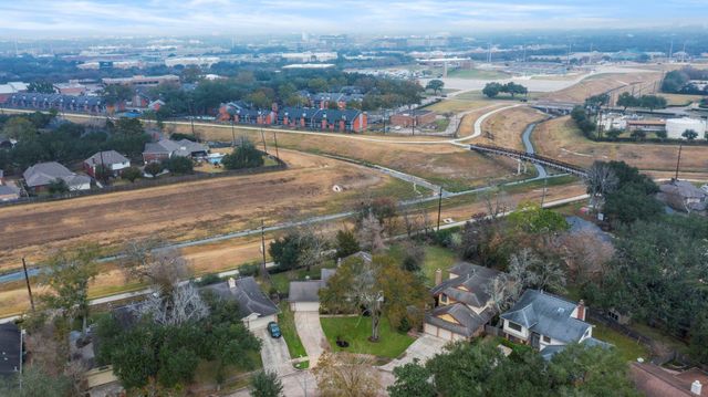 2019 Braesmeadow Lane, Sugar Land, TX 77479