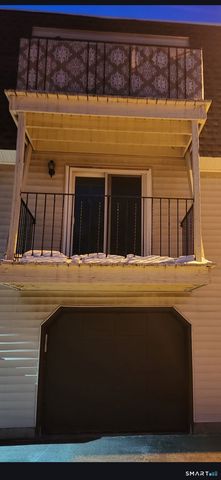 123 Blackstone Village 123, Meriden, CT 06450