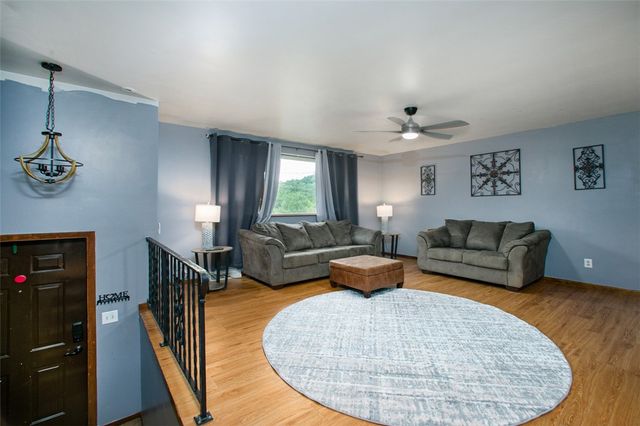 512 Leckrone Highhouse Rd, Mcclellandtown, PA 15458