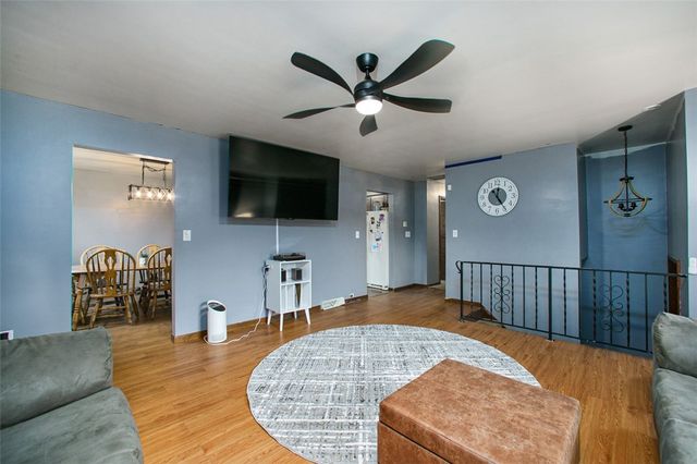 512 Leckrone Highhouse Rd, Mcclellandtown, PA 15458