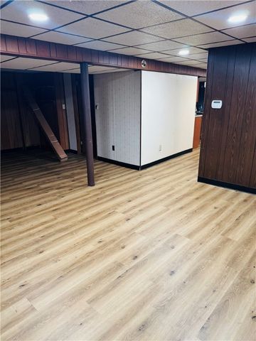 512 Leckrone Highhouse Rd, Mcclellandtown, PA 15458