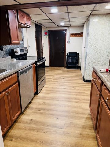 512 Leckrone Highhouse Rd, Mcclellandtown, PA 15458