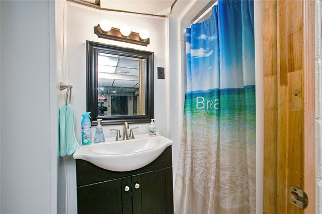 512 Leckrone Highhouse Rd, Mcclellandtown, PA 15458