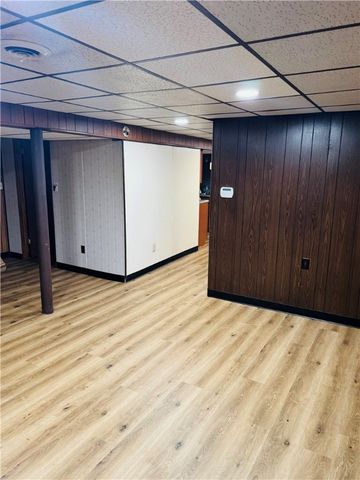 512 Leckrone Highhouse Rd, Mcclellandtown, PA 15458