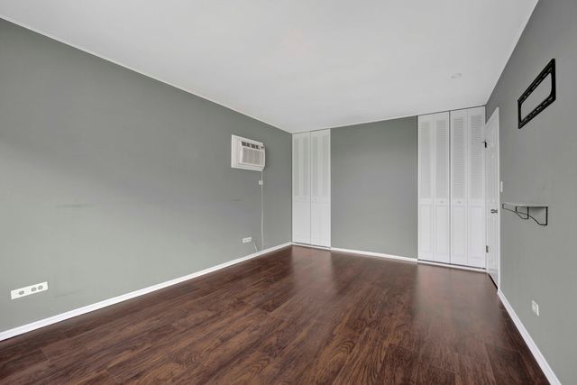 314 Lathrop Avenue 407, Forest Park, IL 60130
