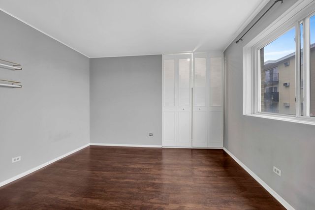 314 Lathrop Avenue 407, Forest Park, IL 60130