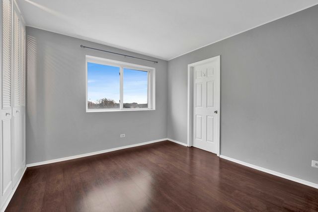 314 Lathrop Avenue 407, Forest Park, IL 60130