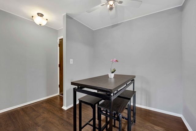 314 Lathrop Avenue 407, Forest Park, IL 60130
