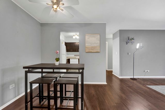 314 Lathrop Avenue 407, Forest Park, IL 60130