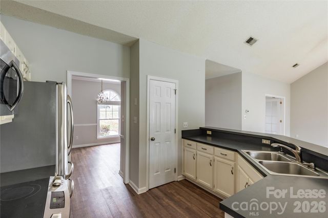 803 Brightmoor Drive, Matthews, NC 28105