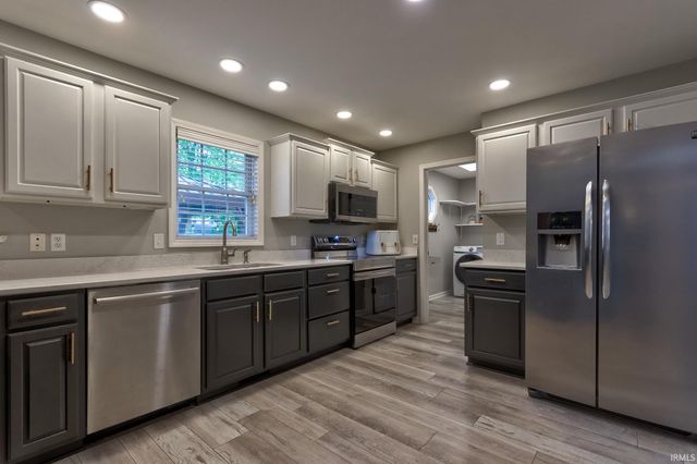 104 Alexandria Drive, Newburgh, IN 47630