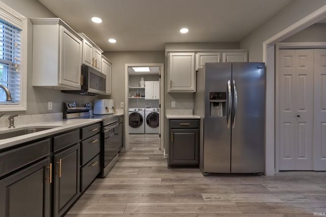 104 Alexandria Drive, Newburgh, IN 47630